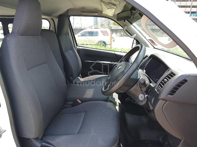 2023 Toyota HIACE 2.5 WINDOW VAN (M) LOW ROOF - 4