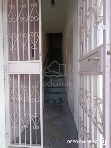 Canning Garden Upstair Shop Lot For Rent 1