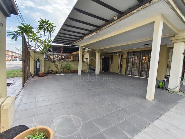 FREEHOLD CORNER LOT Renovated 2 Storey Taman Putra Prima Puchong 1