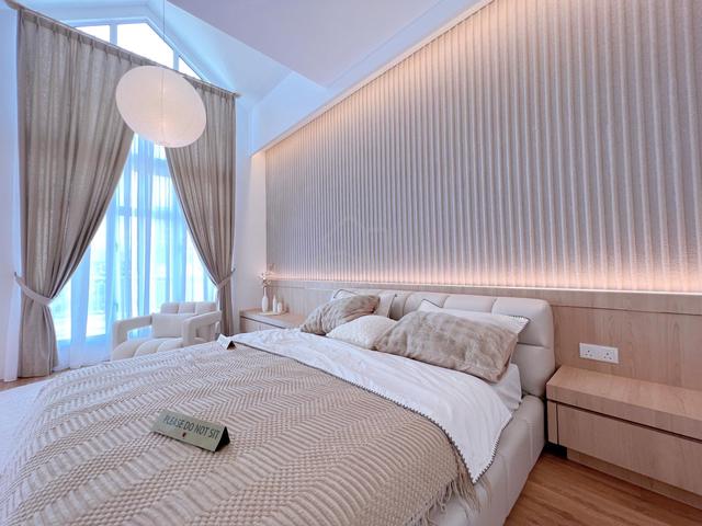 0% Deposit Complete Unit FREE Package Freehold 2 Storey Semi D Cheng 1
