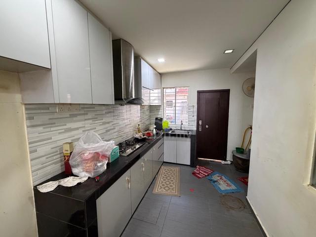 2sty Taman Puchong Perdana, 18x60, 4r2b more parking, Not facing house 1