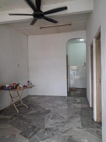 single storey house at Buntong Ria ipoh 1