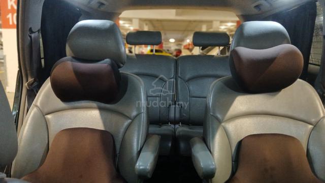 Mitsubishi GRANDIS 6 seater - 4