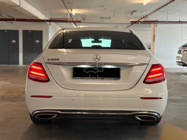 2016 Mercedes Benz E200 AVANTGARDE (CKD) 2.0 - 4