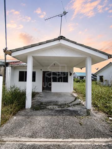 100% LON, MALIHAH, CORNER Teres Setingkat 1