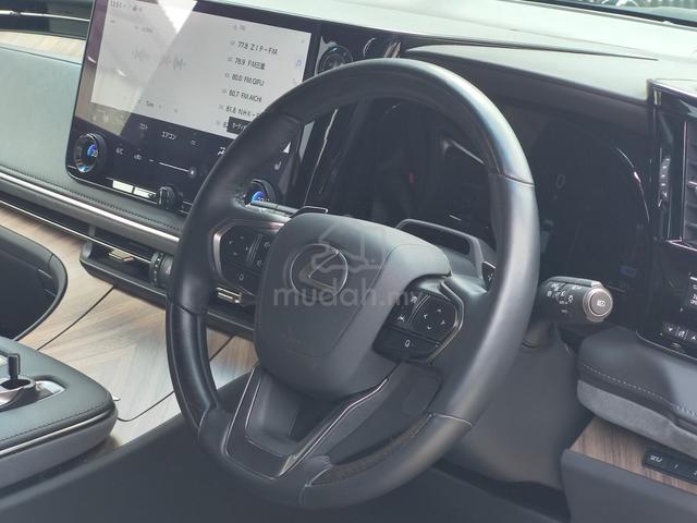 Lexus LM500h VERSION L (6 Seater) Excellent Cond - 5