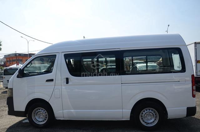 2010 Toyota HIACE 2.5D WINDOW VAN 11 Seater - 3