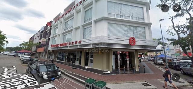 Hot Hot Area Facing Main Road Corner Malim Jaya 3Sty shop Lot 1