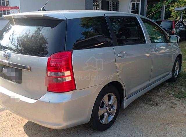 2003/06 Toyota WISH 2.0 G ANE10G (A) - 3
