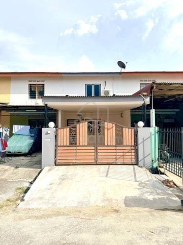 Jalan Oren 7, Taman Sri Pelangi, Segamat, Double Storey Low Cost 1