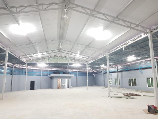 Warehouse @ Kg Baru Ampang (Road side) with High ceiling 1