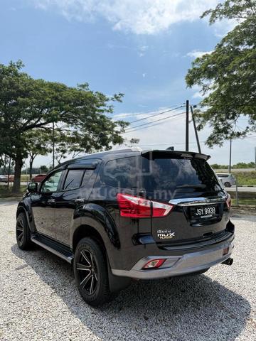 2017 Isuzu MU-X 2.5 4X4 ORI Low Mil (A) LIMITED - 2