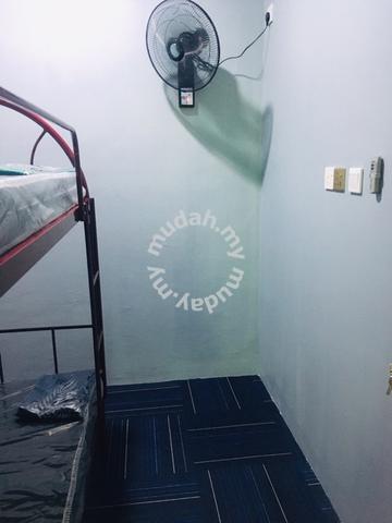 Bilik untuk disewa Motel Room to rent Corner Shop Lot At Chandan Putri 5
