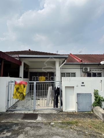 Single Storey Fully Extended Home Beside Scientex Jenjarom | 3B2R 1