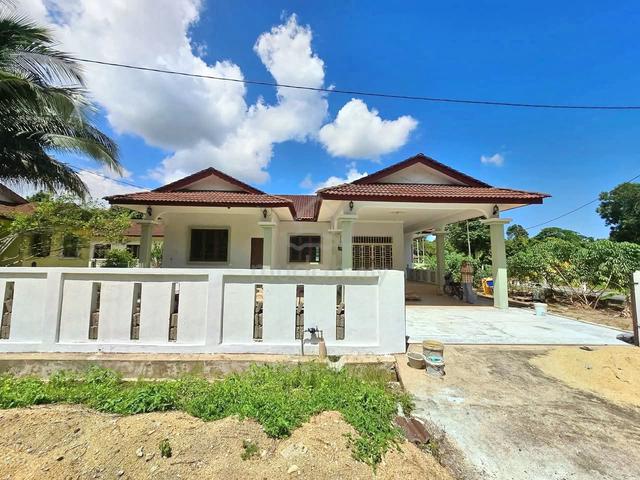 Rumah BANGLO CANTIK 4BILIK 2800KPS BELAKANG SK KG BUKIT PAYUNG 1