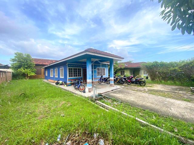 BANGLO NUSA PERINTIS, Gelang Patah 1