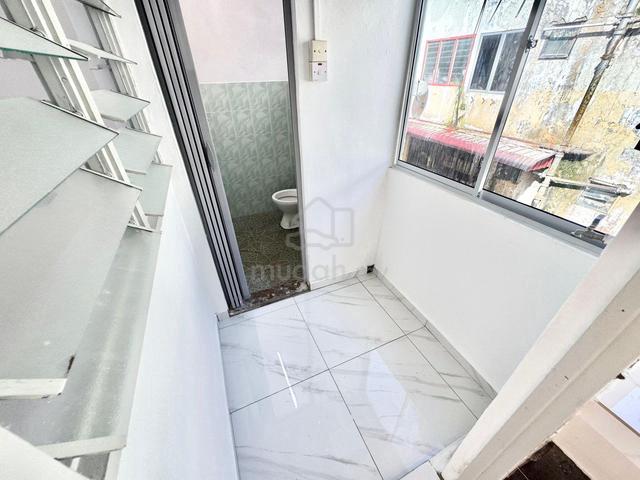 Flat Taman Ungku Tun Aminah 5