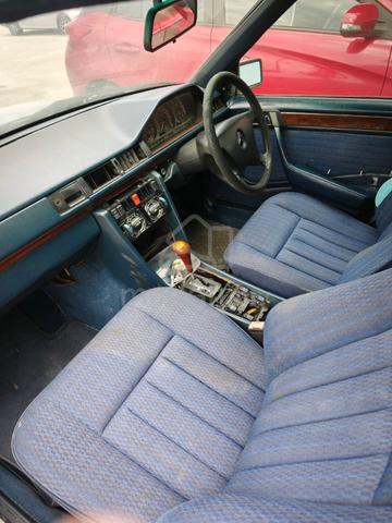 1995 Mercedes Benz 200E 2.2 (A) - 4