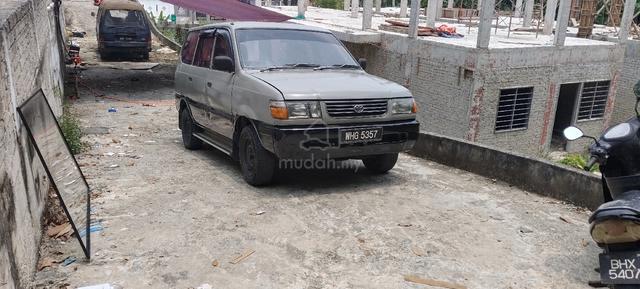 Toyota UNSER 1.8 GLI (M) - 4
