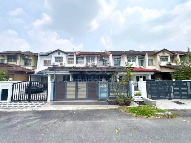 Double Storey Intermediate Terrace Jalan Putra Indah Putra Height 1