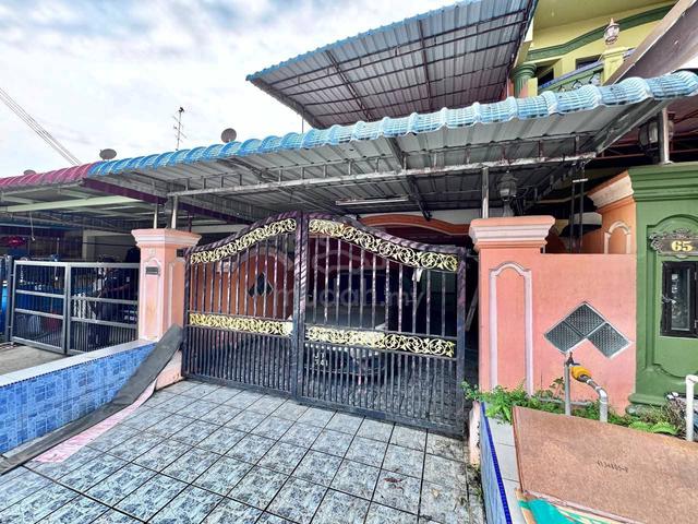 Taman Pulai Indah Non Bumi Double Storey Terrace Renovated Full Loan 1