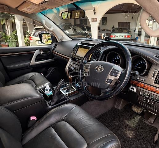 [DIRECT OWNER] 2009 Toyota LANDCRUISER 4.7 UZJ200 - 5