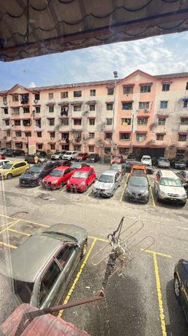 Apartment Idaman 1
