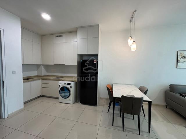 The M @ Medini Macrolink 1