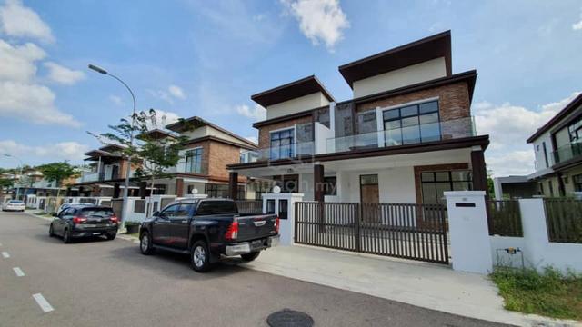 Bandar Cemerlang Double Storey Semi-D 32x90 Original Unit G&G 1