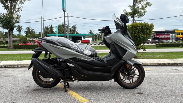 Full Loan! Honda Forza 250 ABS NSS 250 Ready Stock - photo 3 of 7