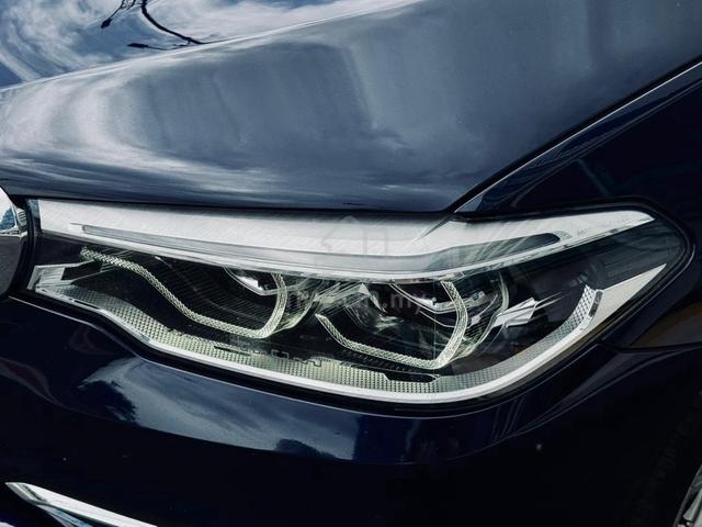 40K MILEAGE ONLY 2020 Bmw 520i 2.0 LUXURY (A) - 4