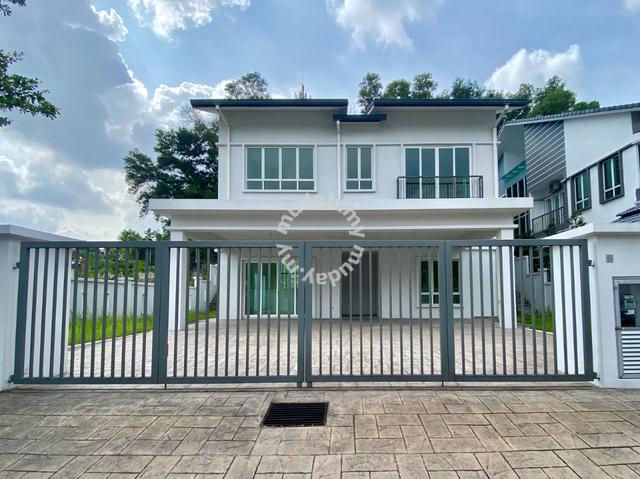 FREEHOLD GUARDED 2.5 Storey Split Level Bungalow Kajang Near Hospital 1