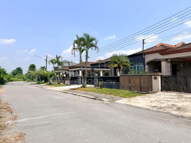 SEMI D Setingkat, SRI MOYAN 1