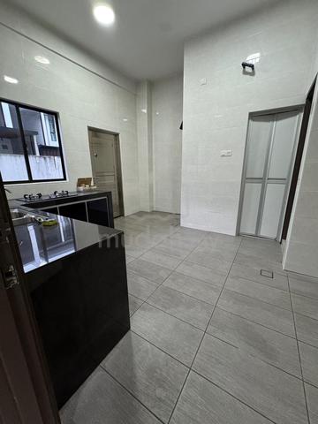 Greystone Cluster ENDLOT 42x70 @ ADDA HEIGHTS, Near to PARK, 5+1 BED ! 1