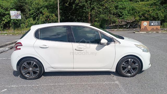 2013 Peugeot 208 1.6 VTI ALLURE (A) - 4
