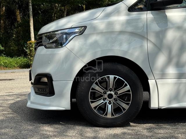 2018 Hyundai GRAND STAREX 2.5 ROYALE FACELIFT (A) - 5