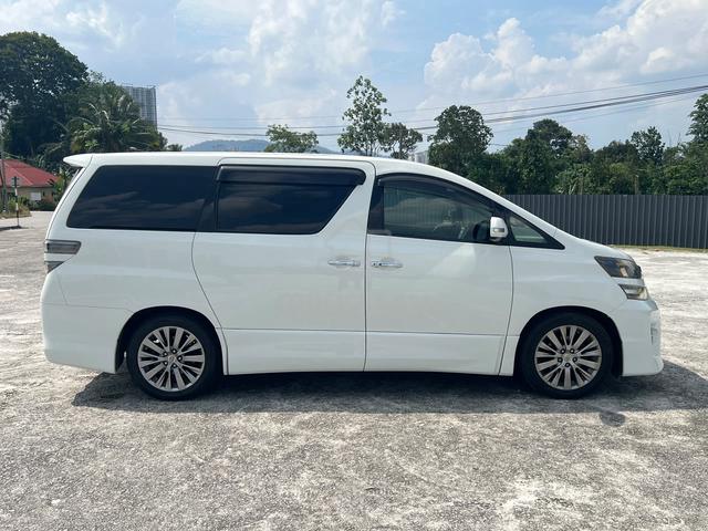 2014 Toyota VELLFIRE 2.4 Z GOLDEN EYES II RAREUNIT - 2