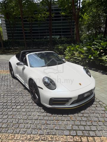 2023 Porsche 911 3.0 TARGA 4 GTS Low Miles - 1