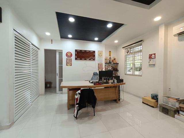 For Sale 2.5 Storey Corner Kulim Square 1