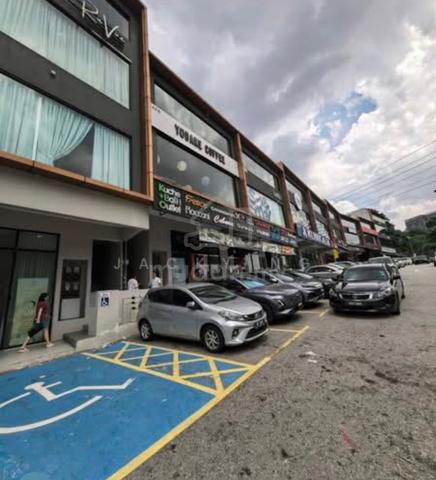 Ground floor Kuchai Lama Facing main road shop 1