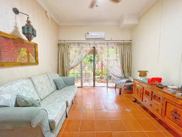 GROUND FLOOR END LOT EXTRA LAND Townhouse Presint 16 PutraJaya 1