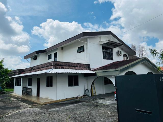 Double Storey Detached House For Rent📍Lrg Sungai Tengah, Green Road 1