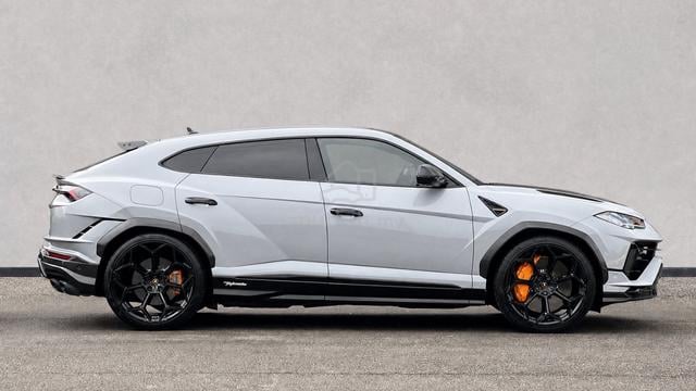 (AKRAPOVIC) 2024 Lamborghini URUS 4.0 PERFORMANTE - 3