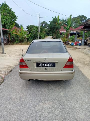 1995 Mercedes Benz 280 TE 2.8 (A) - 2