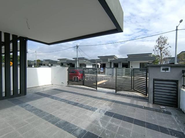 Single storey Semi D house at pengkalan permai 4