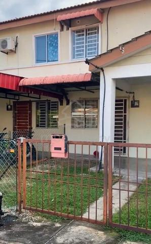 Bilik sewa perempuan Halaman Seroja landed house Bulan 9 1
