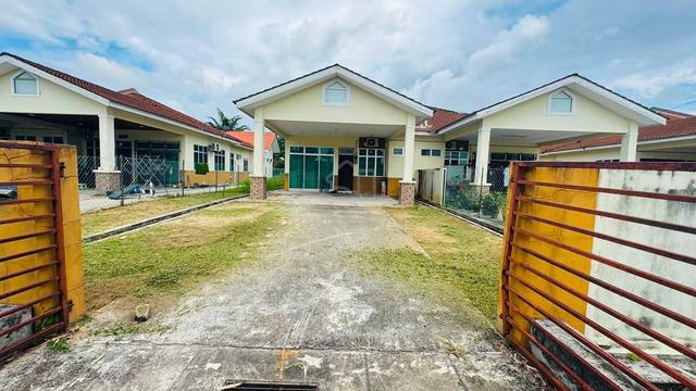 Semi-D Setingkat Freehold Taman Aman Muhibbah Parit Buntar Tanah Luas 1