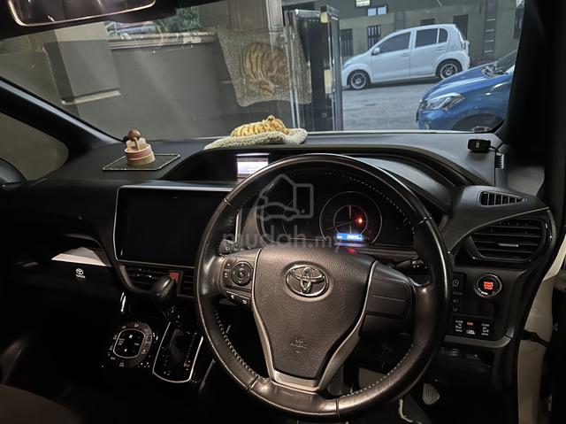 2022 Toyota NOAH 2.0 Z (A) - 5