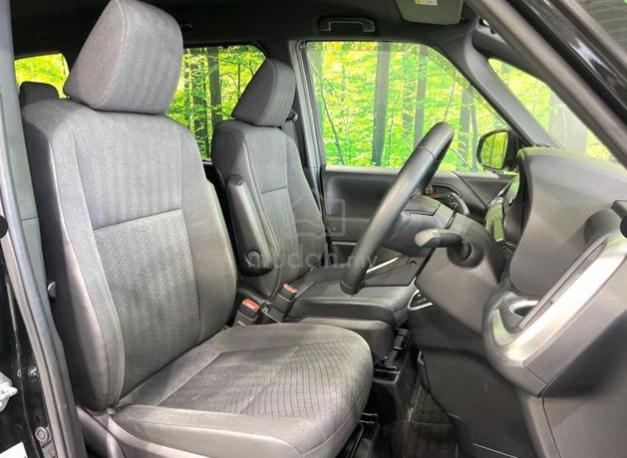 2022 Toyota VOXY 2.0 S-G (A) - 4