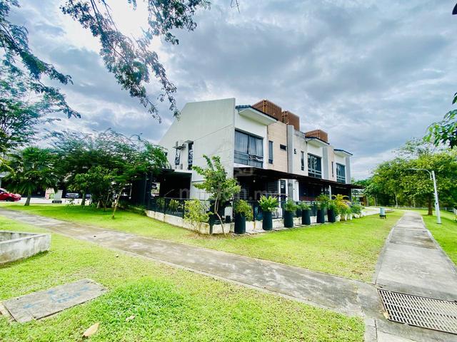 Cornerlot Facing Tasik! Presint 12 Putrajaya 1